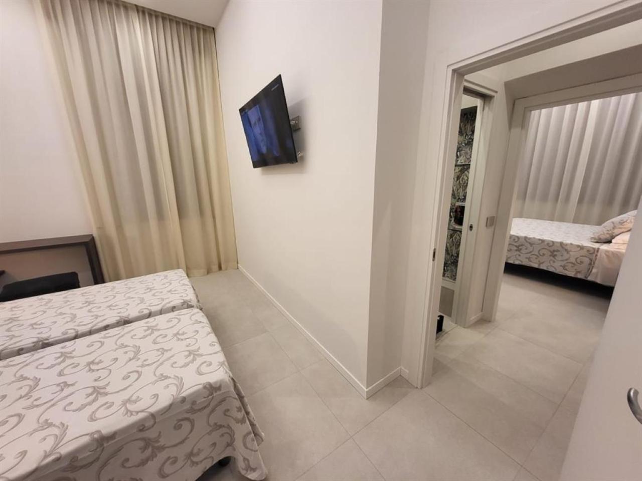Hotel Villa Fulgida Cattolica Exterior photo